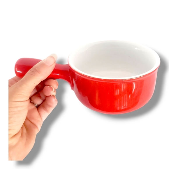 Vintage Red Stoneware Soup And Chili Bowl Handle 16 oz Uniquely Shape - Picture 2 of 9